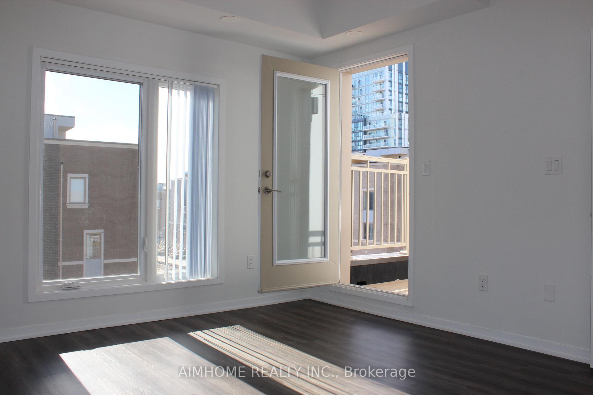 Photo 13 of Unit Th375, 80 Honeycrisp Crescent, Vaughan, Vaughan Corporate Centre — HOMEH