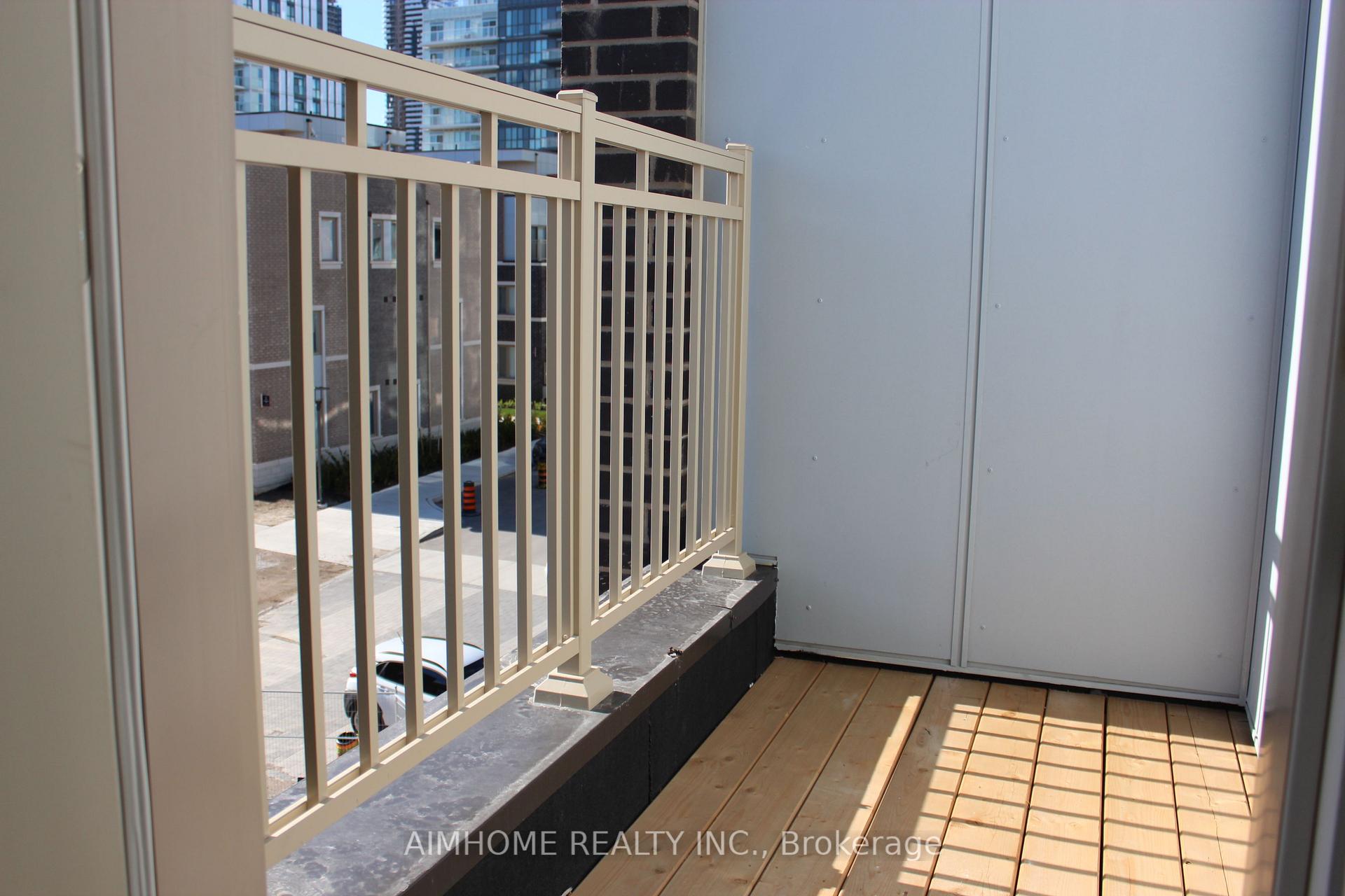 Photo 15 of Unit Th375, 80 Honeycrisp Crescent, Vaughan, Vaughan Corporate Centre — HOMEH