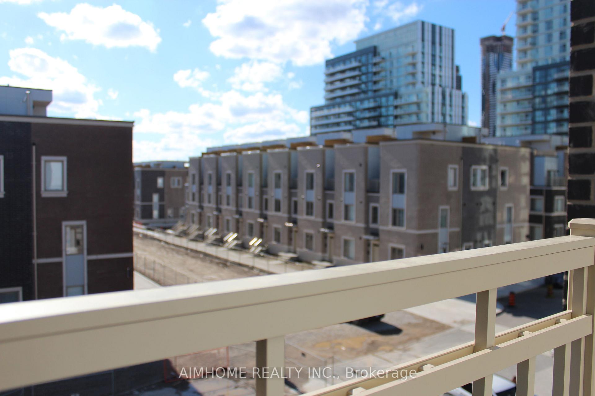 Photo 16 of Unit Th375, 80 Honeycrisp Crescent, Vaughan, Vaughan Corporate Centre — HOMEH