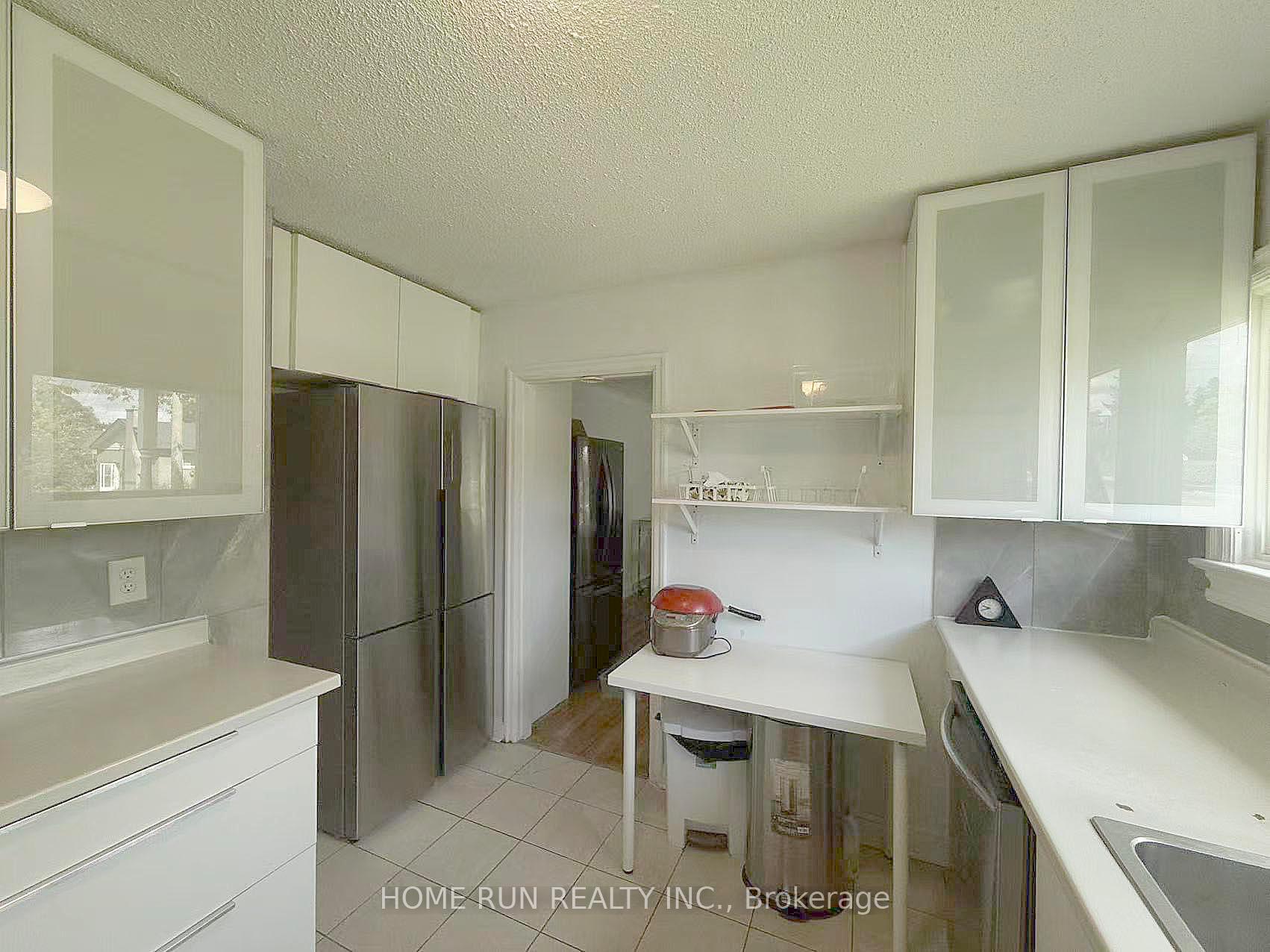 Photo 6 of 68 Meadowlands Drive W, Ottawa, Meadowlands/Crestview — HOMEH