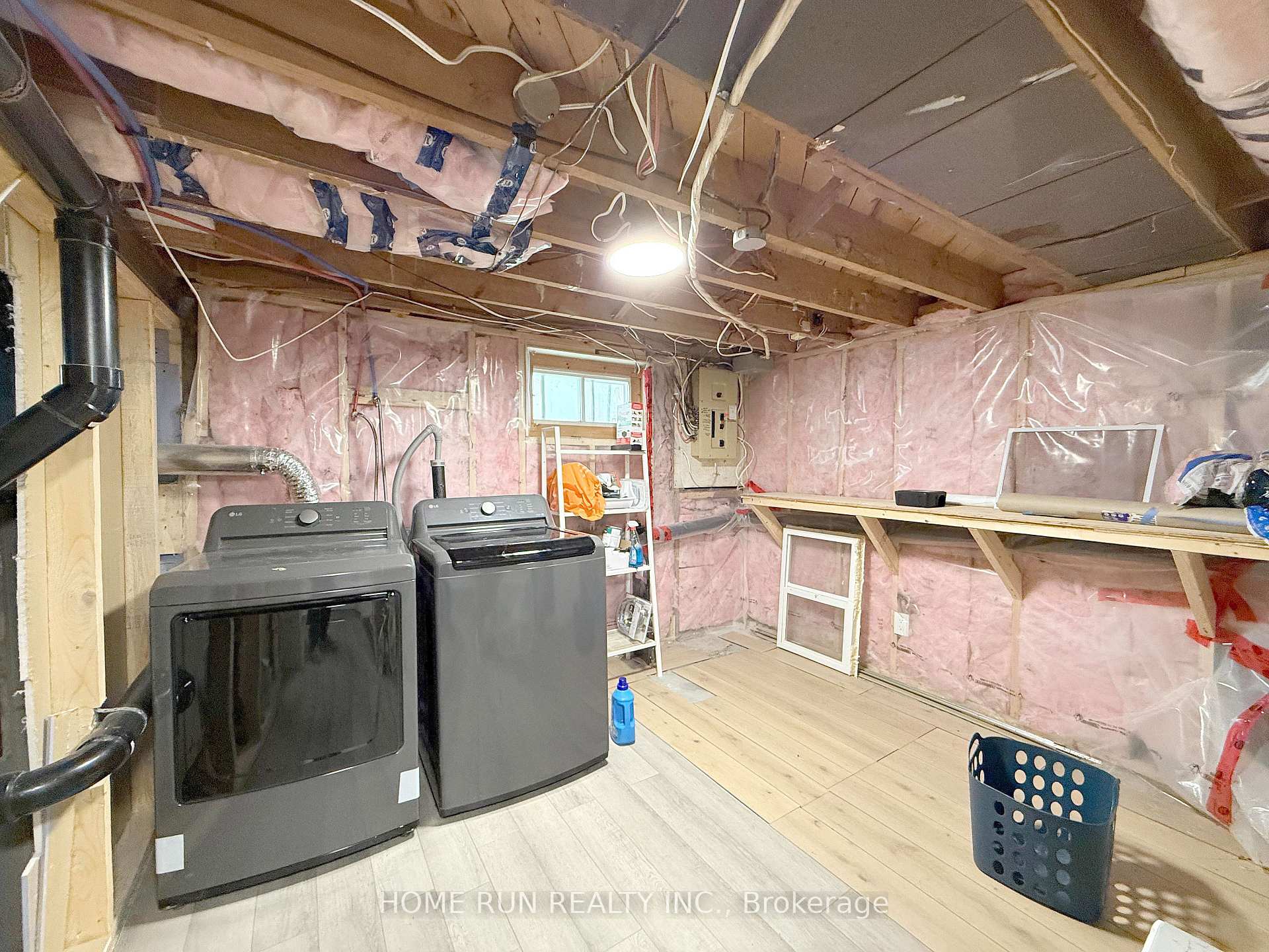 Photo 12 of 68 Meadowlands Drive W, Ottawa, Meadowlands/Crestview — HOMEH