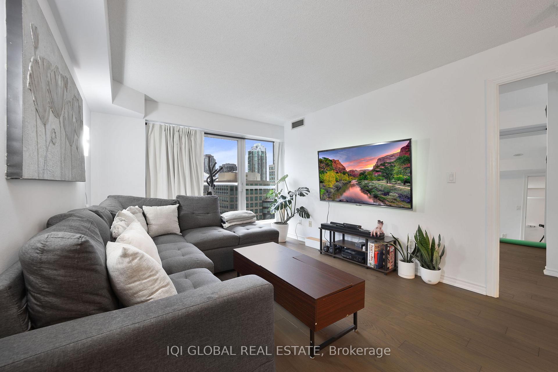 Photo of Unit 1133, 250 Wellington Street W