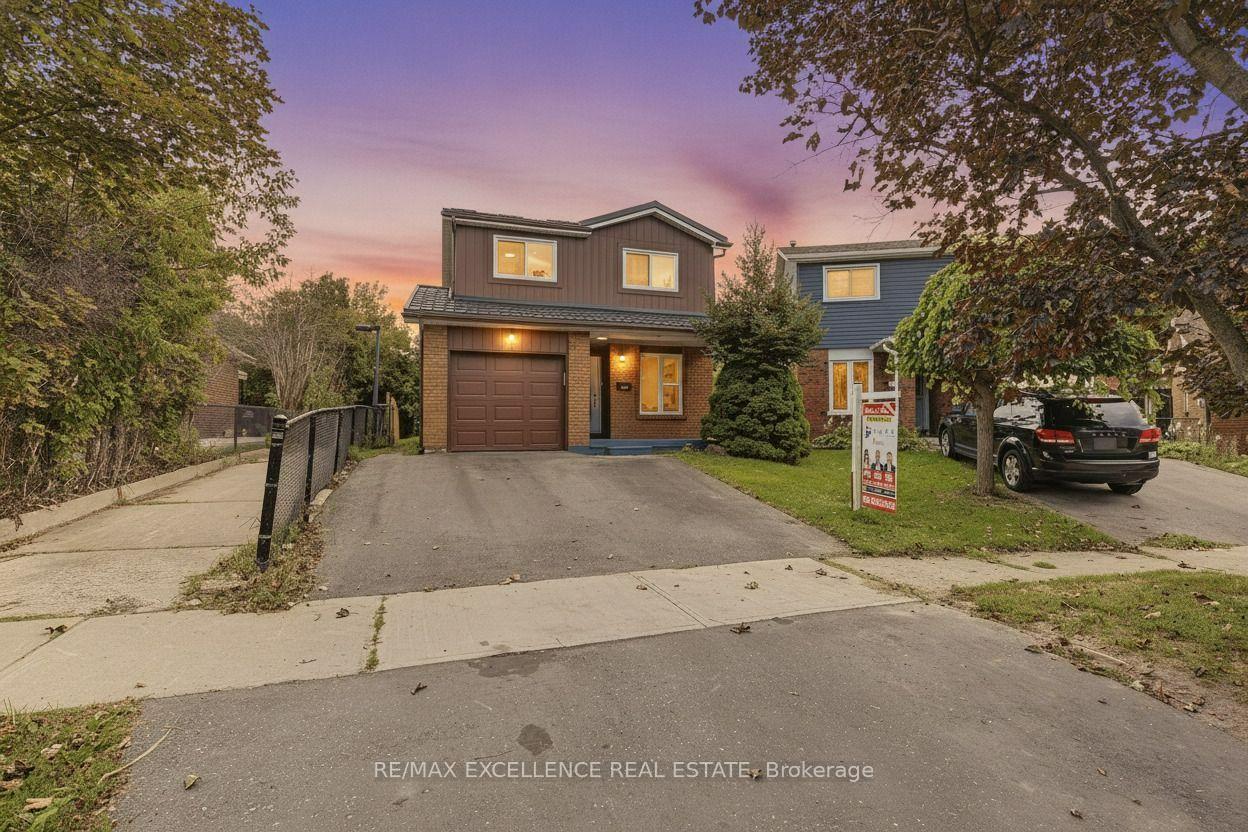 Photo 3 of 114 Elderwood Place, Brampton, Brampton North — HOMEH