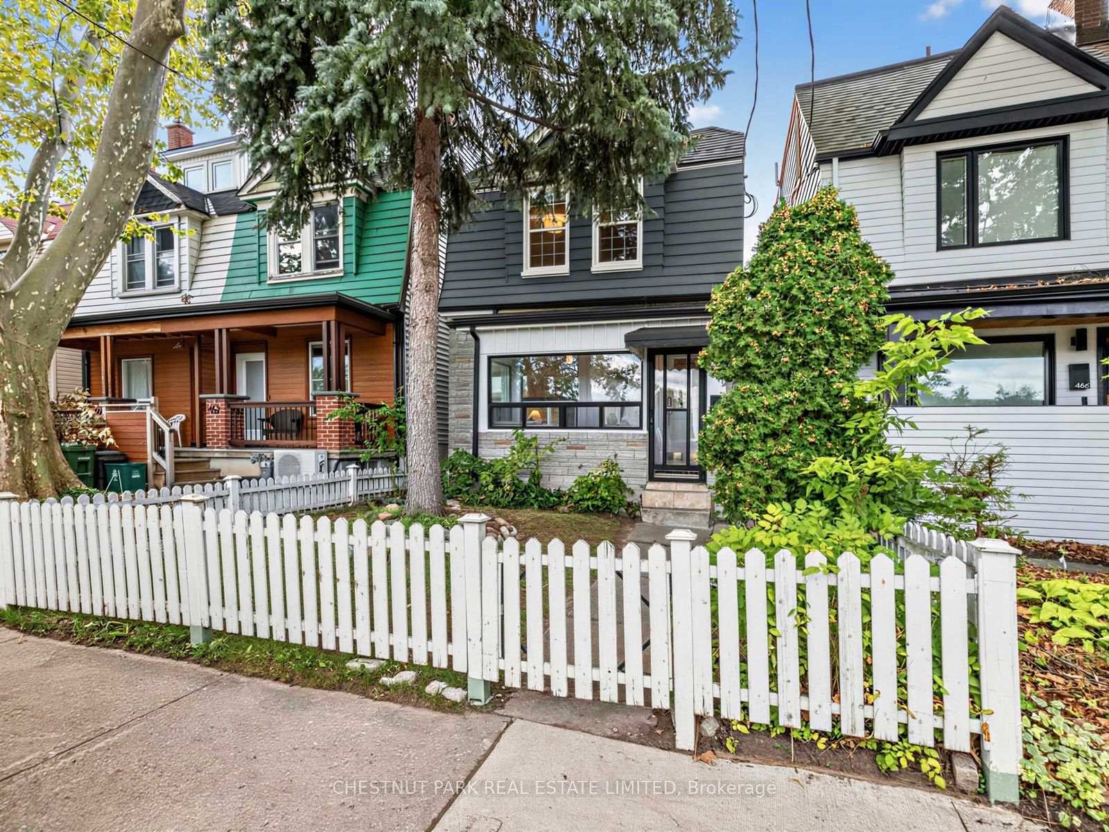 Photo 1 of 464 Montrose Avenue, Toronto, Palmerston-Little Italy — HOMEH