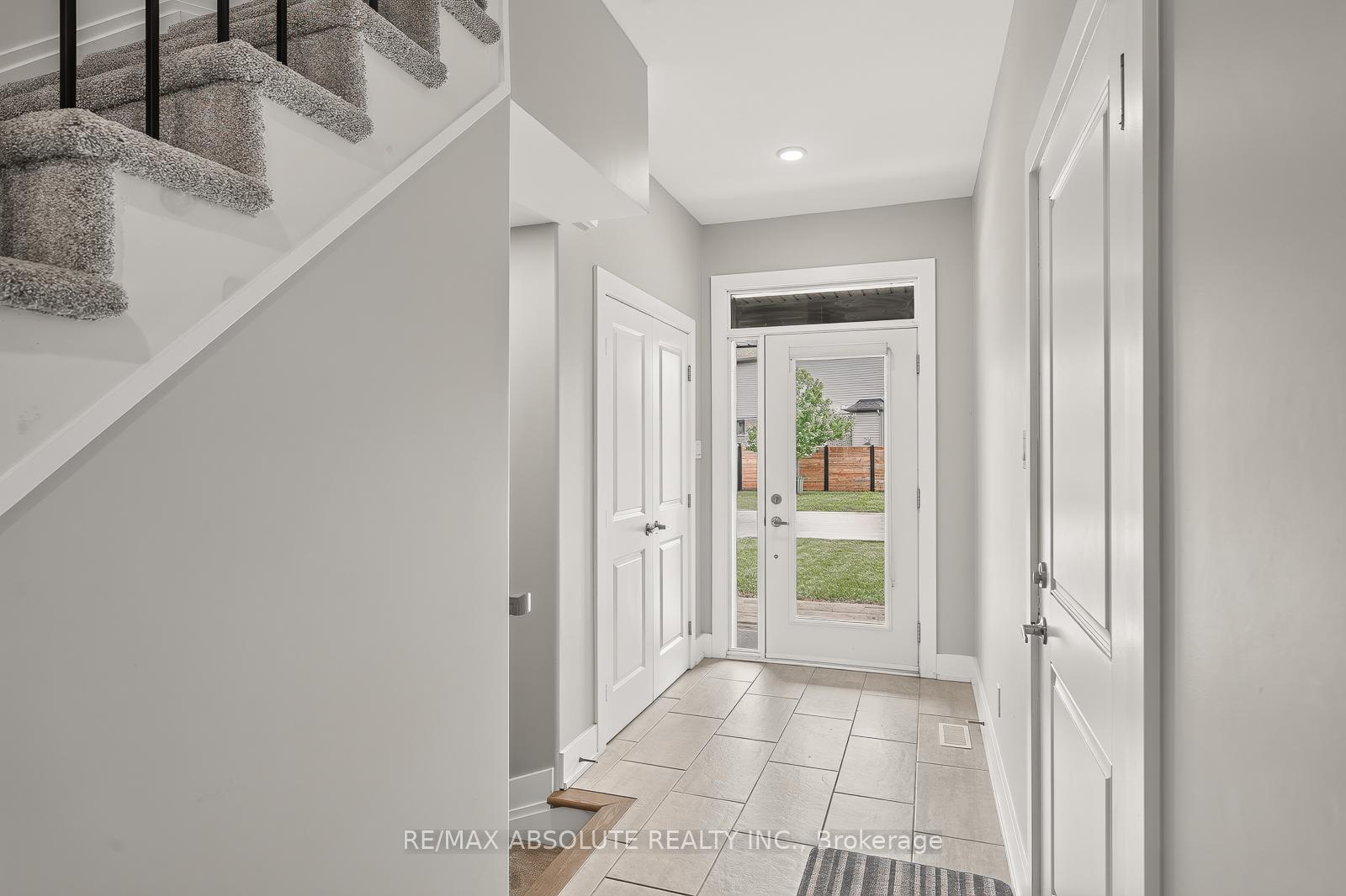 Photo 3 of 308 Proud Walk Drive, Ottawa, Stittsville (South) — HOMEH