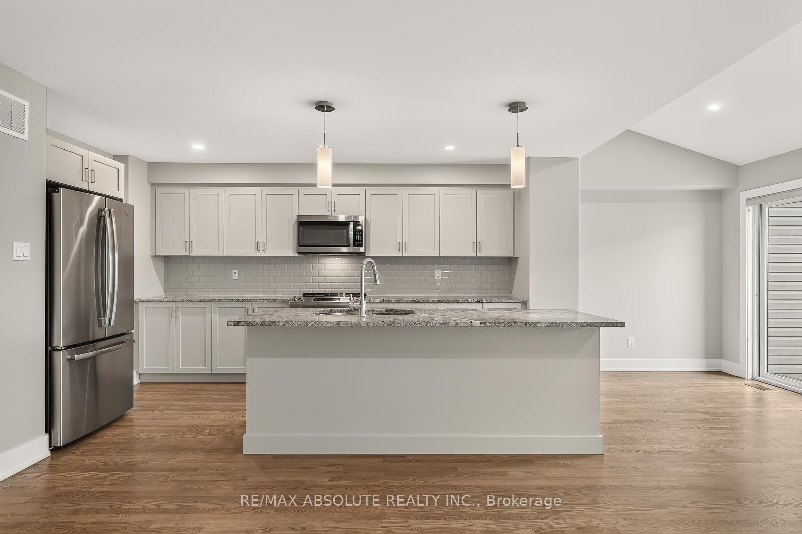 Photo 5 of 308 Proud Walk Drive, Ottawa, Stittsville (South) — HOMEH