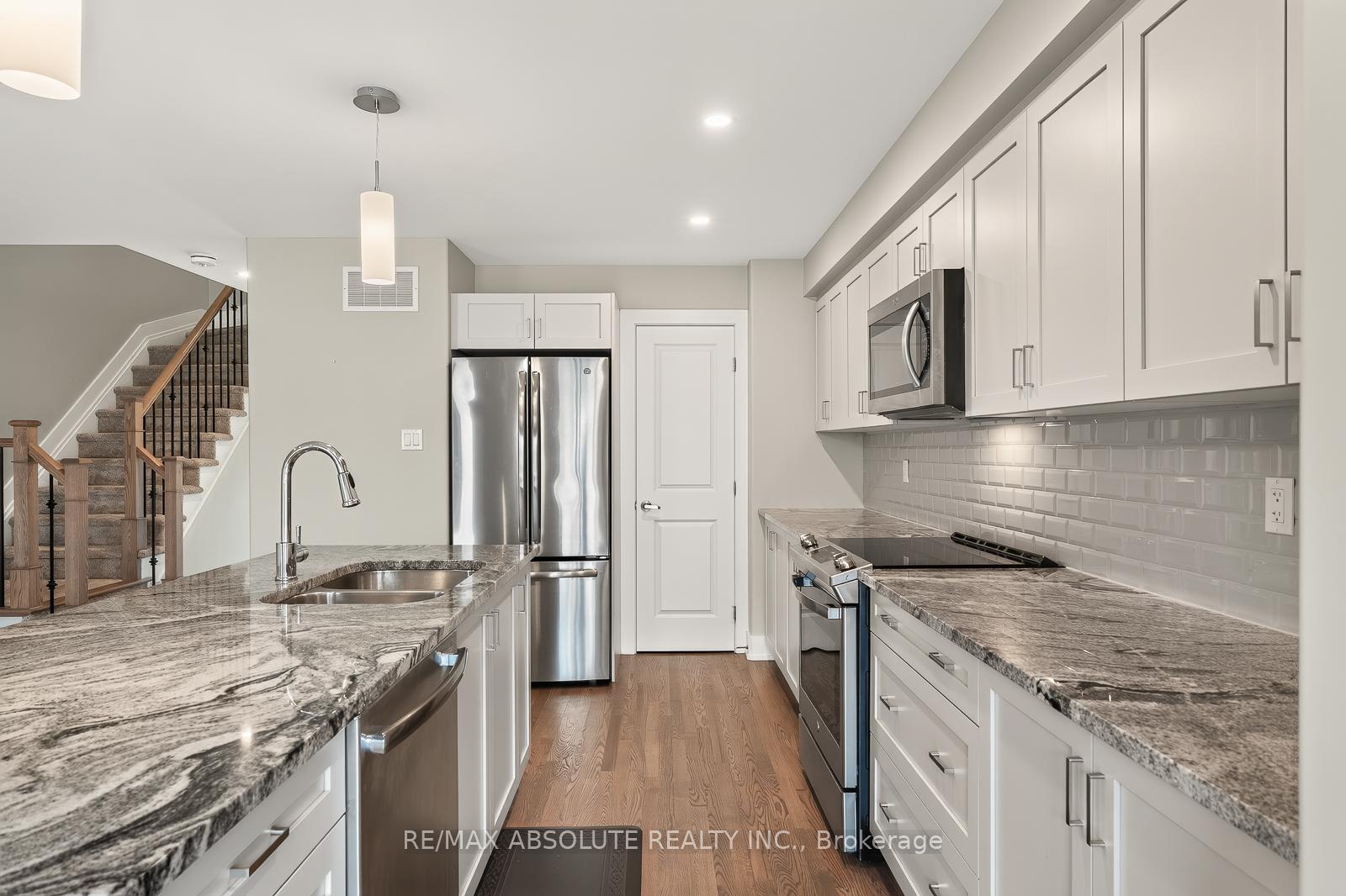 Photo 10 of 308 Proud Walk Drive, Ottawa, Stittsville (South) — HOMEH