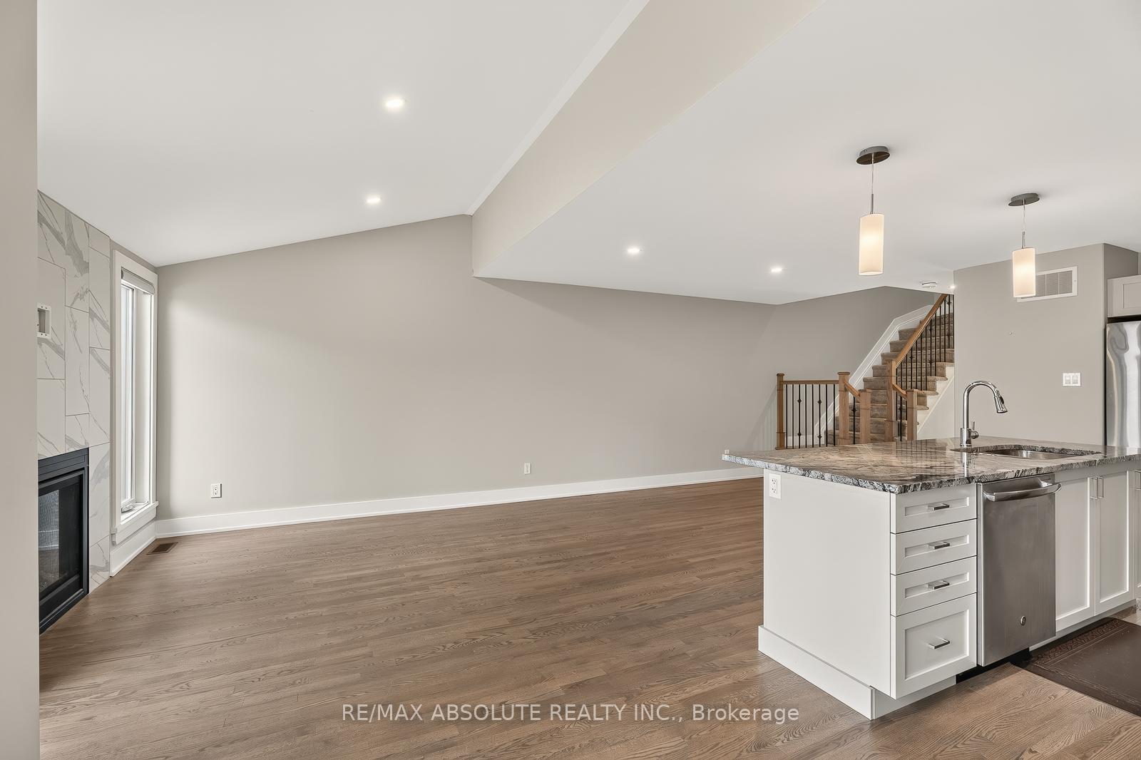 Photo 20 of 308 Proud Walk Drive, Ottawa, Stittsville (South) — HOMEH