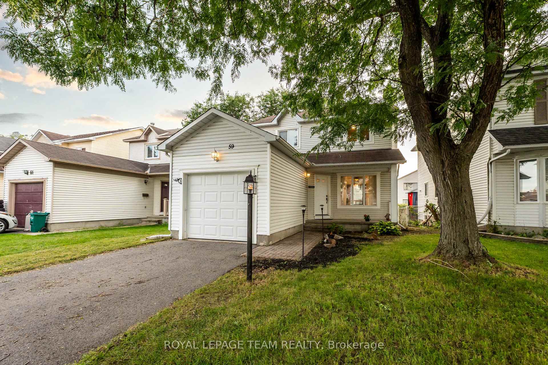 Photo 3 of 59 Sarrazin Way W, Ottawa, Barrhaven - Cedargrove/Fraserdale — HOMEH