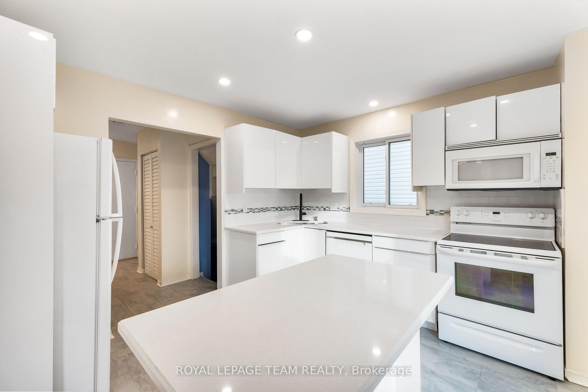 Photo 9 of 59 Sarrazin Way W, Ottawa, Barrhaven - Cedargrove/Fraserdale — HOMEH