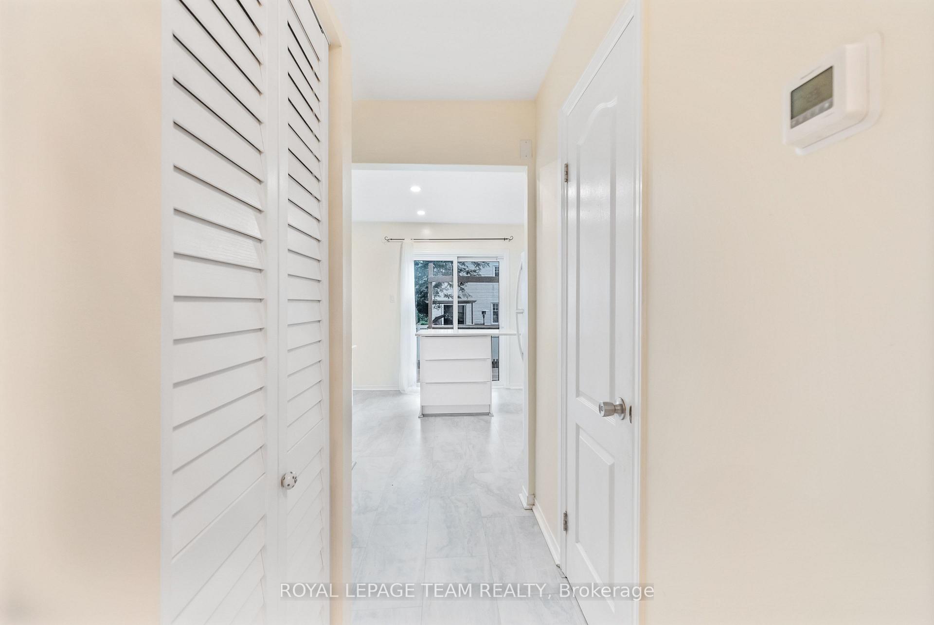 Photo 11 of 59 Sarrazin Way W, Ottawa, Barrhaven - Cedargrove/Fraserdale — HOMEH