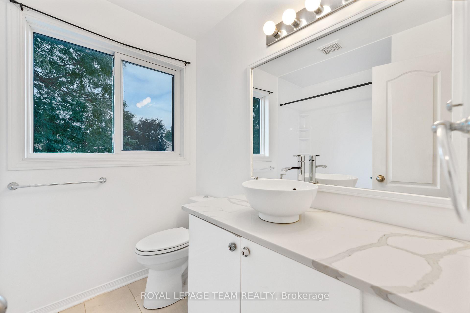 Photo 21 of 59 Sarrazin Way W, Ottawa, Barrhaven - Cedargrove/Fraserdale — HOMEH