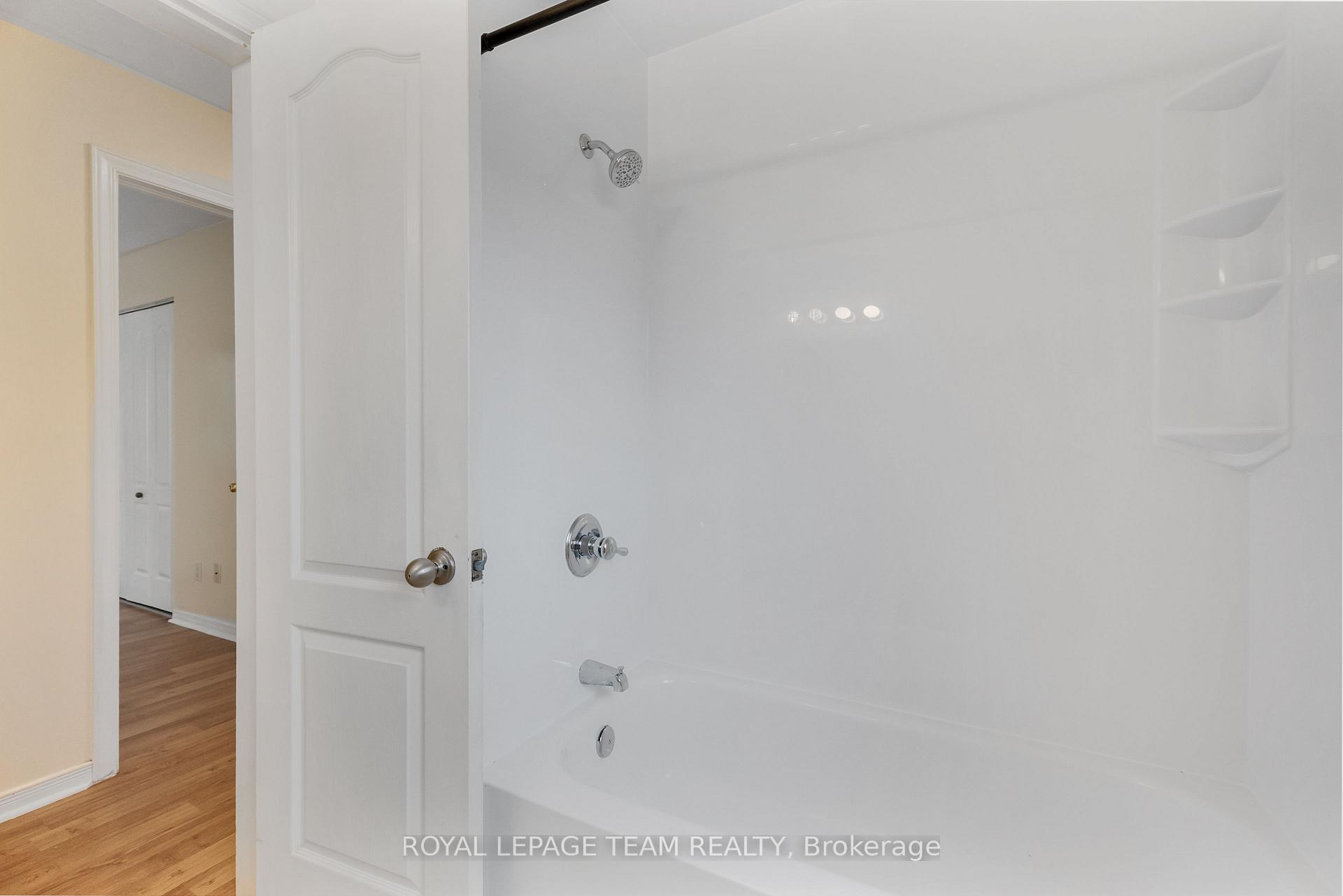 Photo 22 of 59 Sarrazin Way W, Ottawa, Barrhaven - Cedargrove/Fraserdale — HOMEH