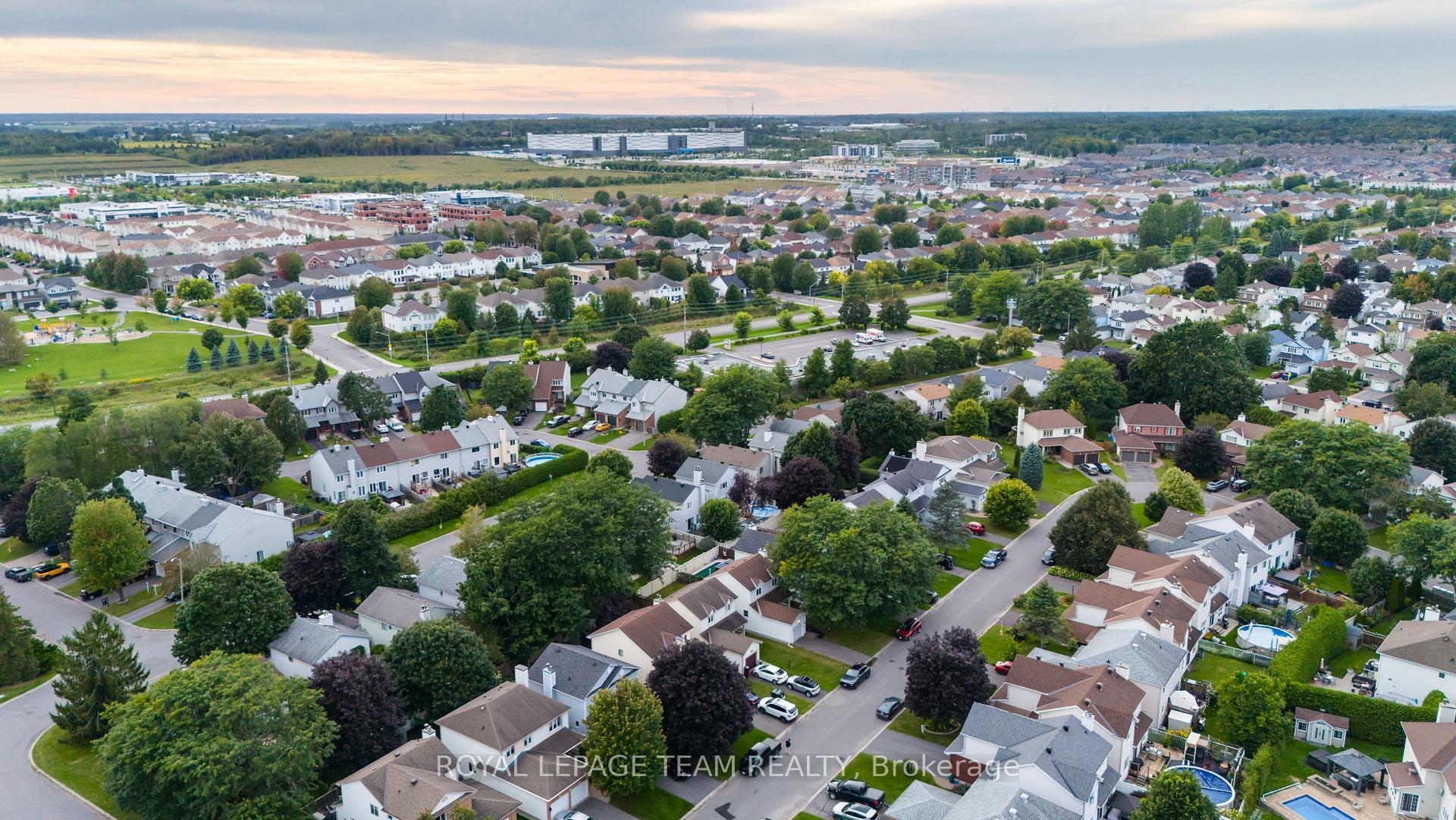 Photo 33 of 59 Sarrazin Way W, Ottawa, Barrhaven - Cedargrove/Fraserdale — HOMEH