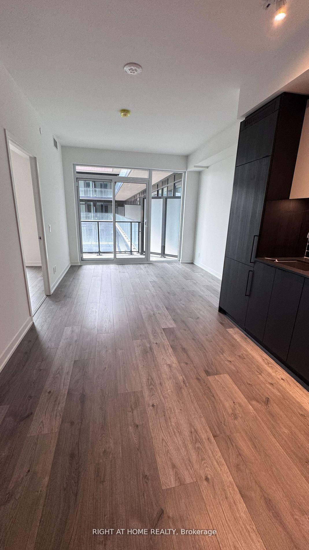 Photo 4 of Unit 1027, 285 Dufferin Street, Toronto, South Parkdale — HOMEH