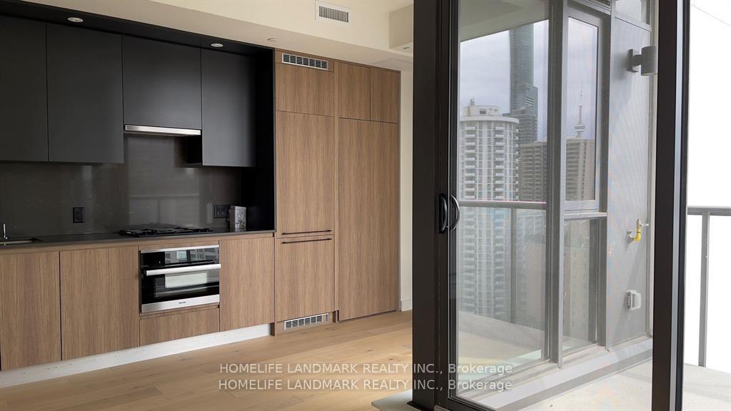 Photo 3 of Unit 1604, 81 Wellesley Street E, Toronto, Church-Yonge Corridor — HOMEH
