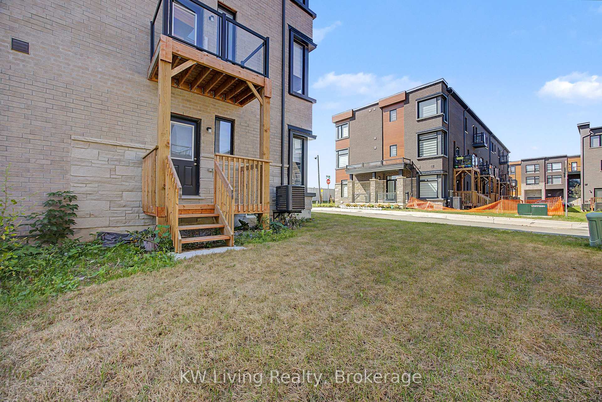 Photo 12 of 118 Wascana Road, Vaughan, Elder Mills — HOMEH