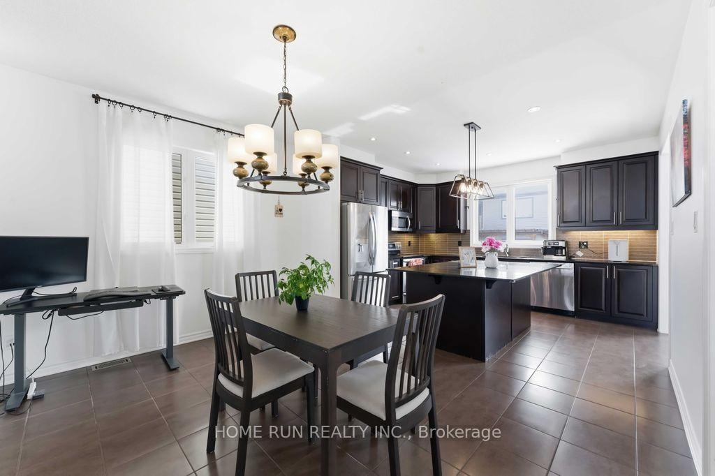 Photo 10 of 358 Meadowbreeze Drive, Ottawa, Kanata - Emerald Meadows/Trailwest — HOMEH