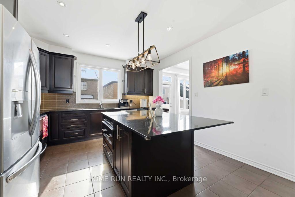 Photo 12 of 358 Meadowbreeze Drive, Ottawa, Kanata - Emerald Meadows/Trailwest — HOMEH
