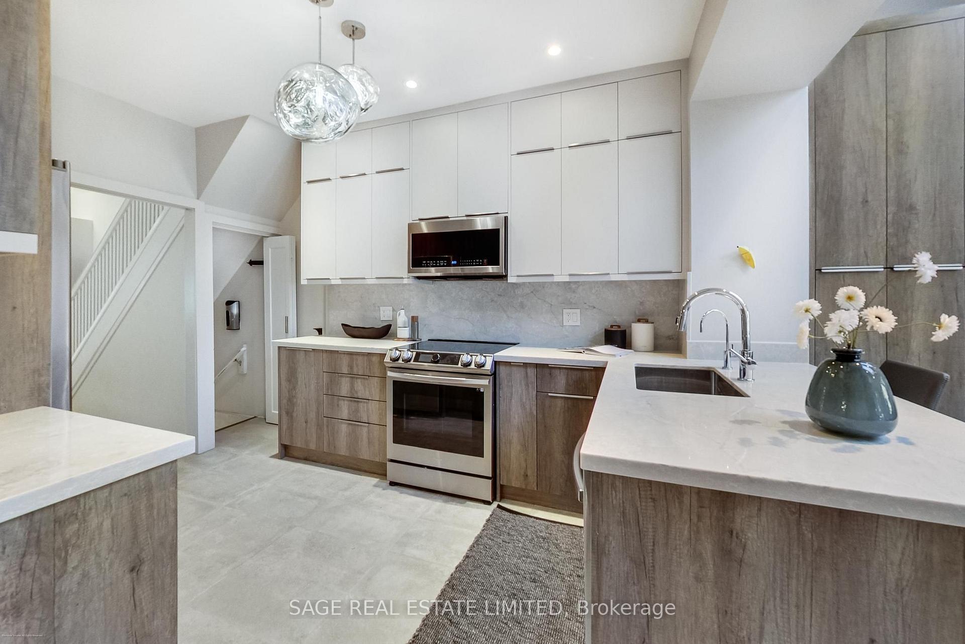 Photo 15 of 4 Dingwall Avenue, Toronto, North Riverdale — HOMEH