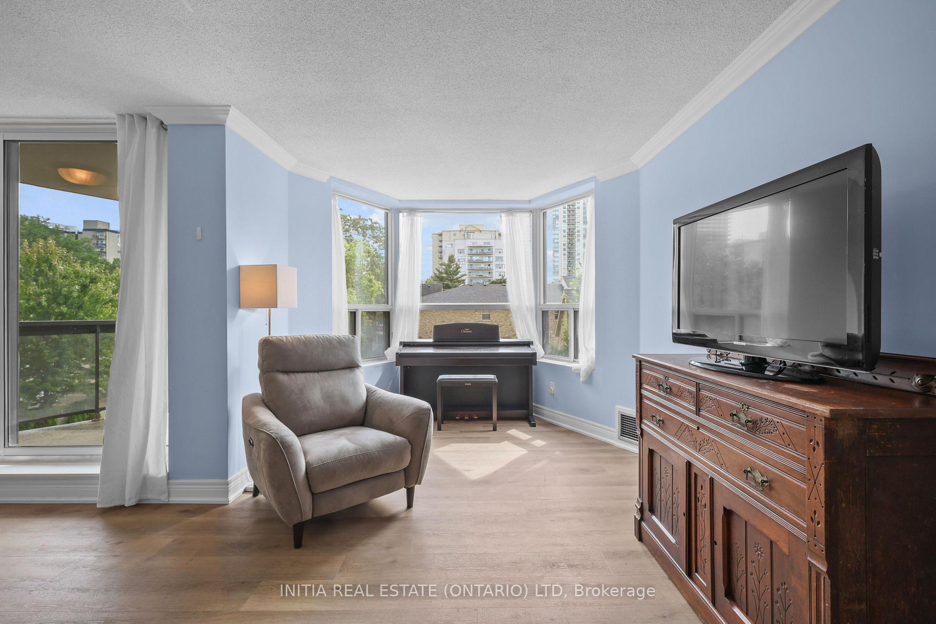 Photo of Unit 309, 600 Talbot Street