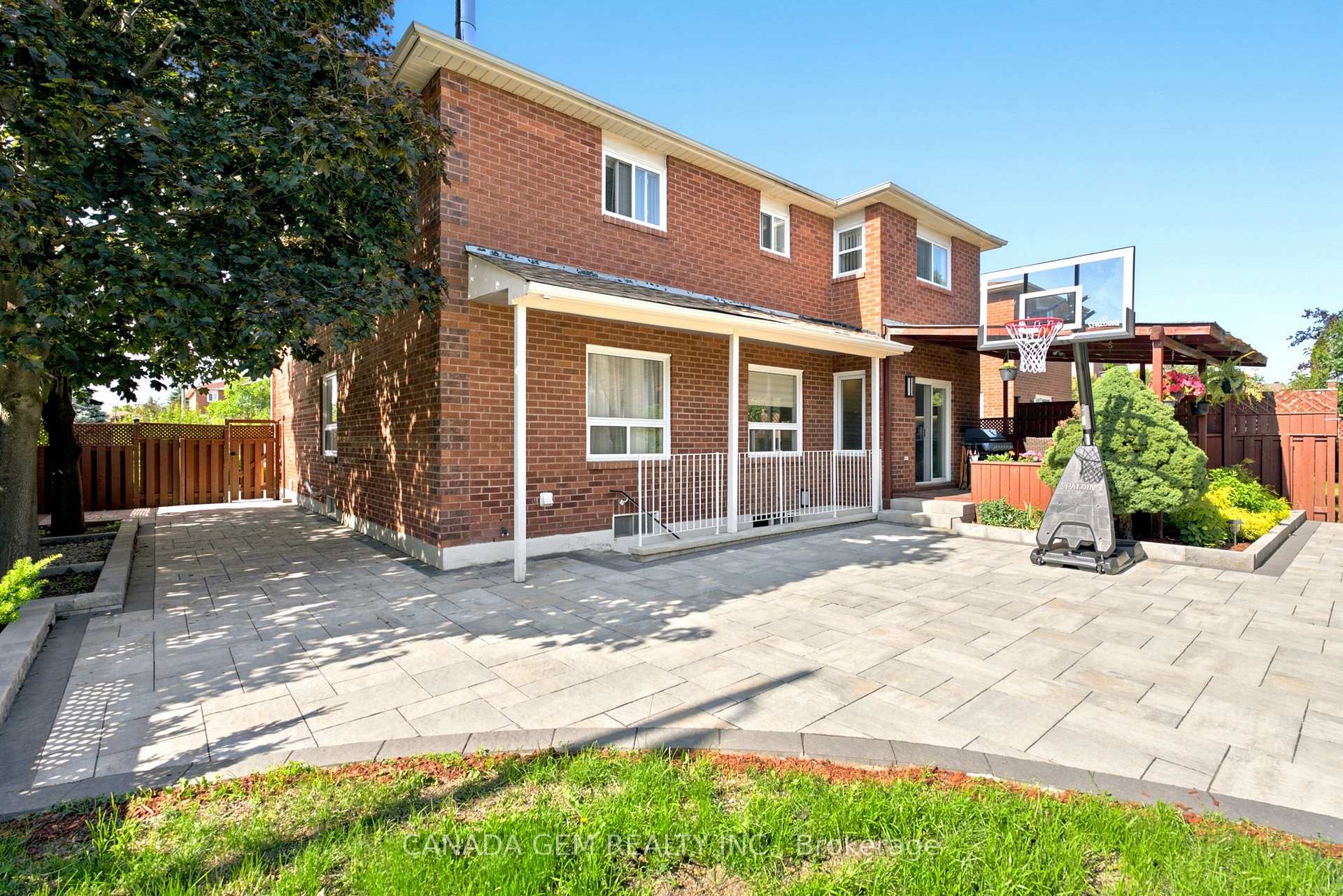 Photo 4 of 82 Justus Drive, Richmond Hill, Devonsleigh — HOMEH