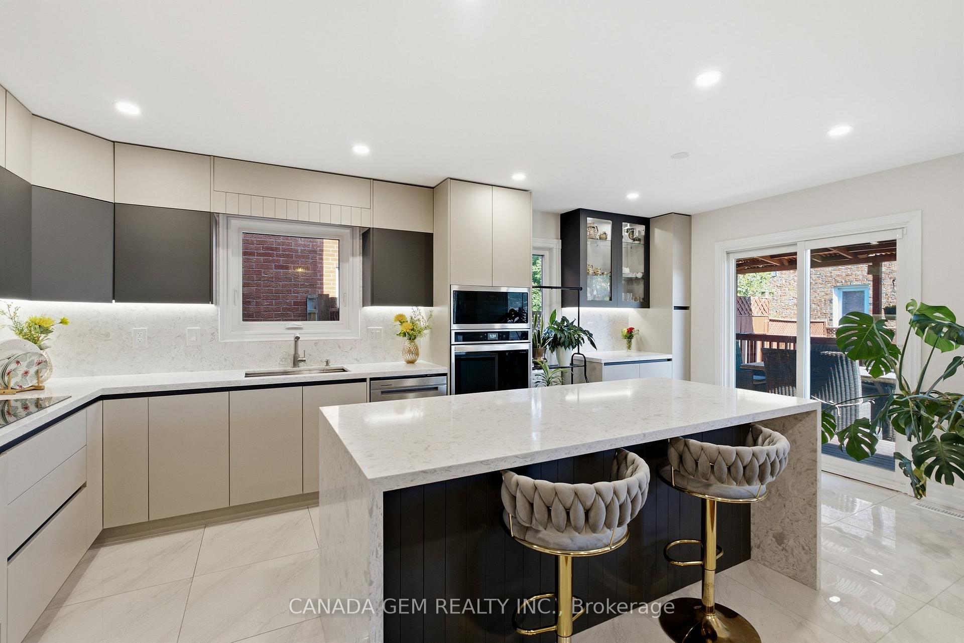 Photo 8 of 82 Justus Drive, Richmond Hill, Devonsleigh — HOMEH
