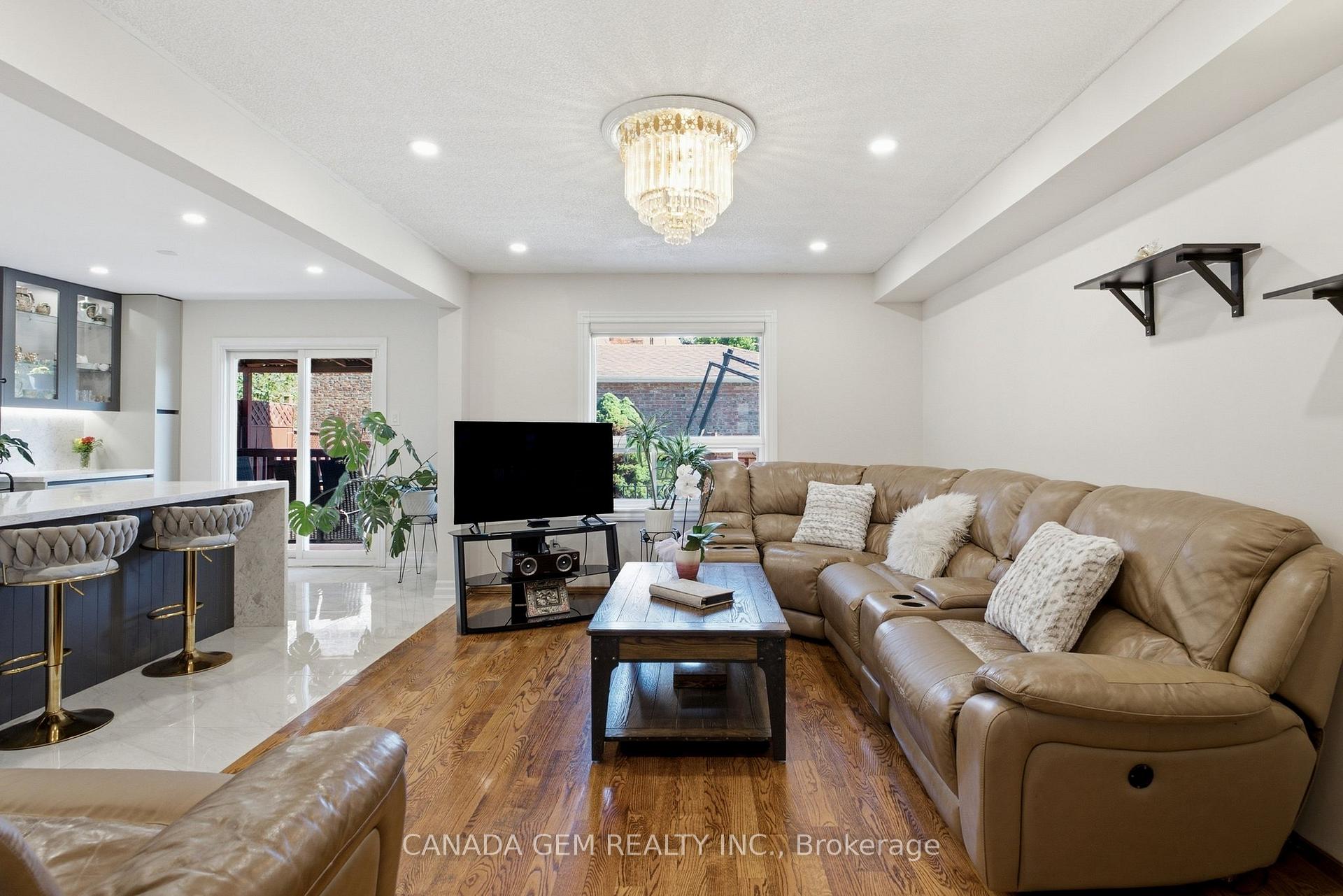 Photo 11 of 82 Justus Drive, Richmond Hill, Devonsleigh — HOMEH