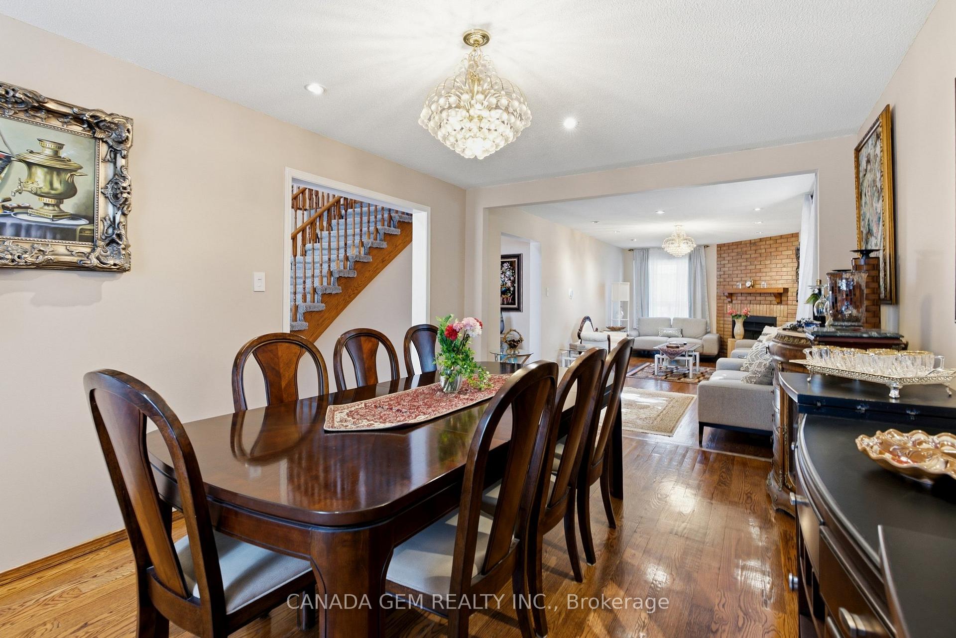 Photo 12 of 82 Justus Drive, Richmond Hill, Devonsleigh — HOMEH