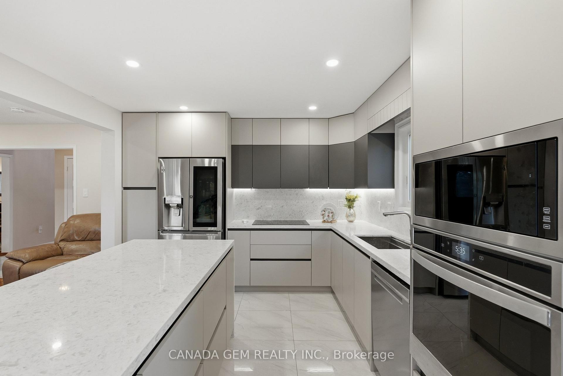 Photo 16 of 82 Justus Drive, Richmond Hill, Devonsleigh — HOMEH