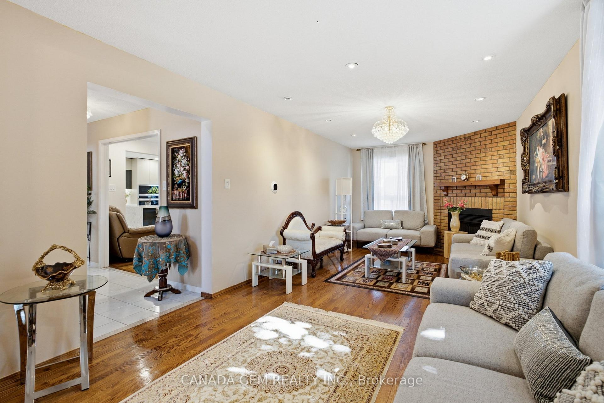 Photo 17 of 82 Justus Drive, Richmond Hill, Devonsleigh — HOMEH