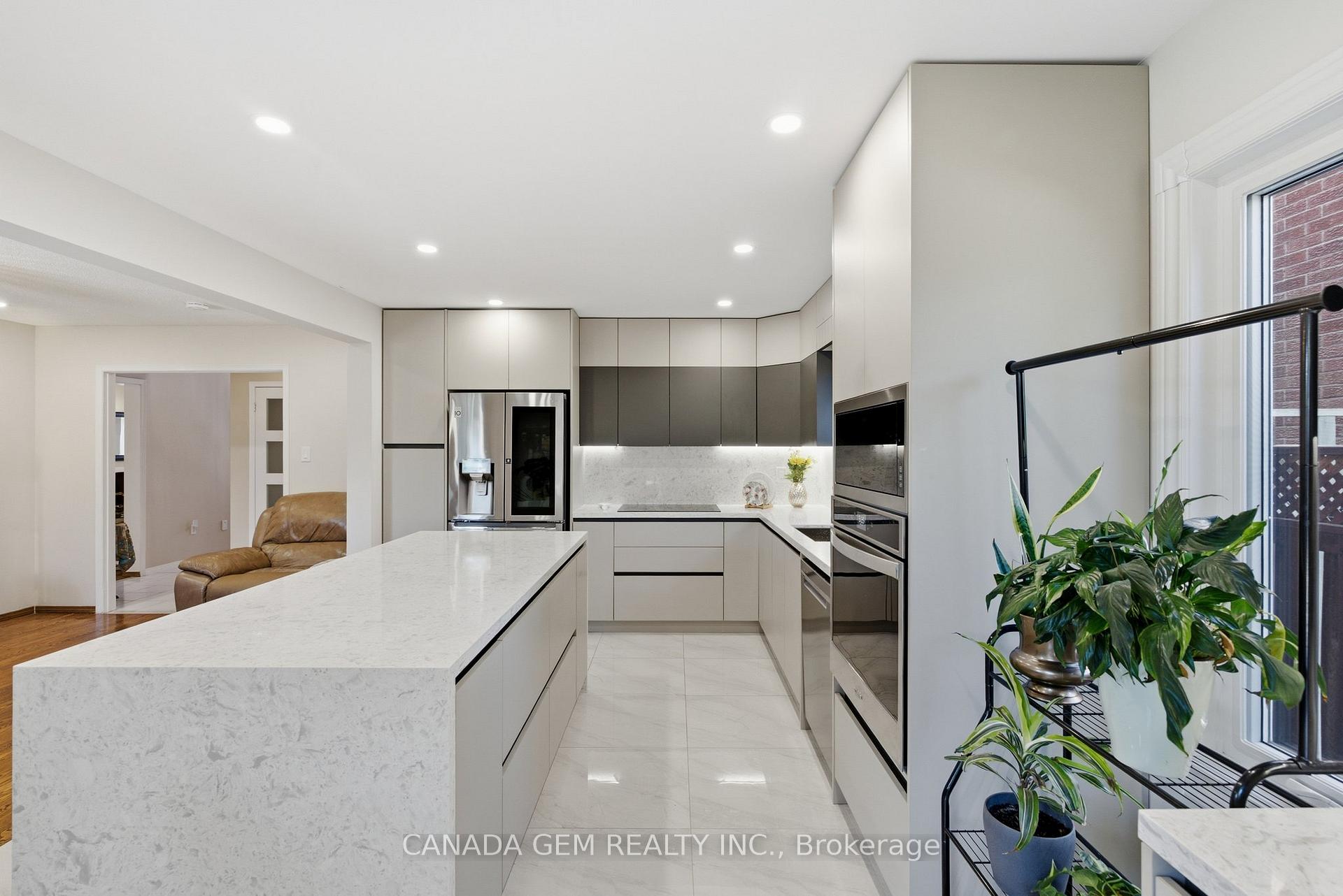 Photo 20 of 82 Justus Drive, Richmond Hill, Devonsleigh — HOMEH
