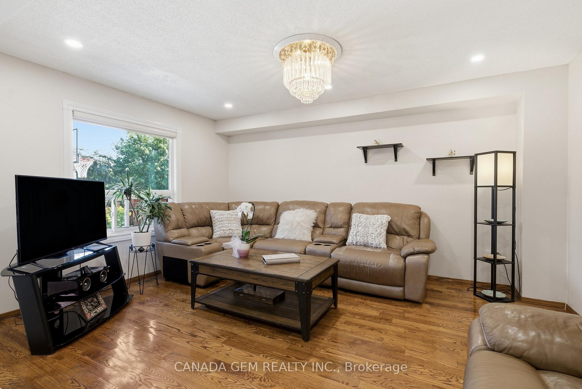 Photo 21 of 82 Justus Drive, Richmond Hill, Devonsleigh — HOMEH