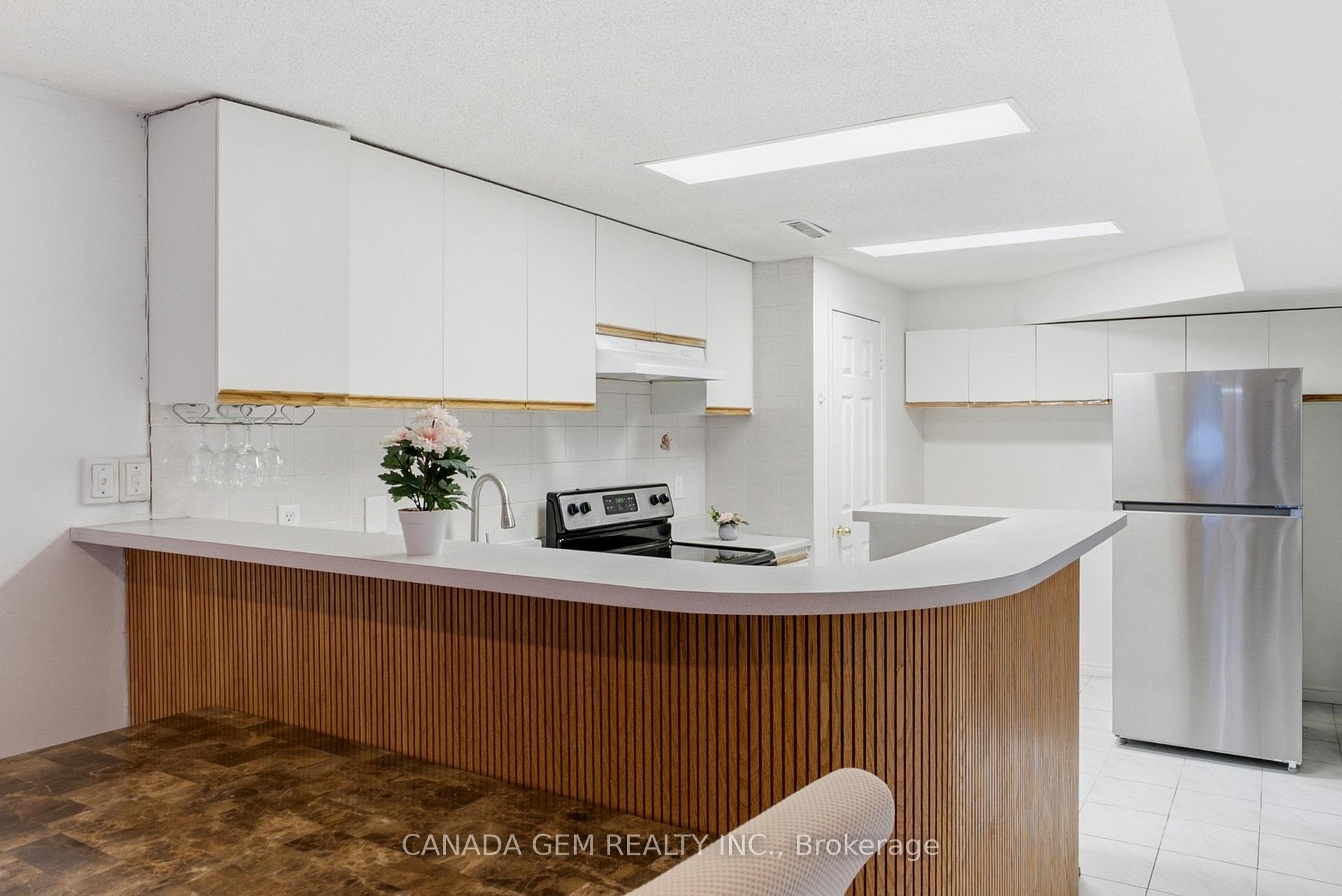 Photo 38 of 82 Justus Drive, Richmond Hill, Devonsleigh — HOMEH