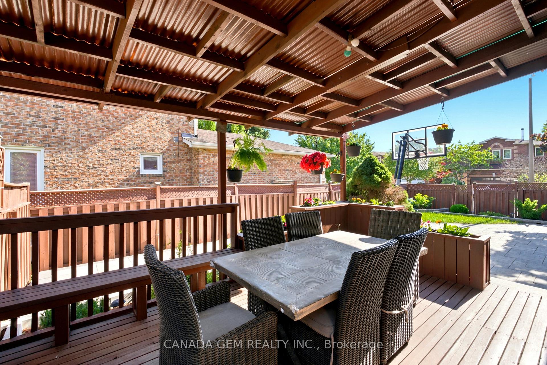 Photo 47 of 82 Justus Drive, Richmond Hill, Devonsleigh — HOMEH
