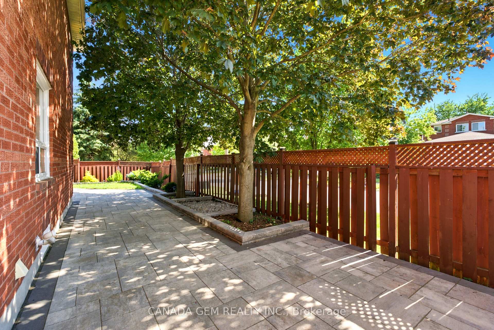 Photo 49 of 82 Justus Drive, Richmond Hill, Devonsleigh — HOMEH