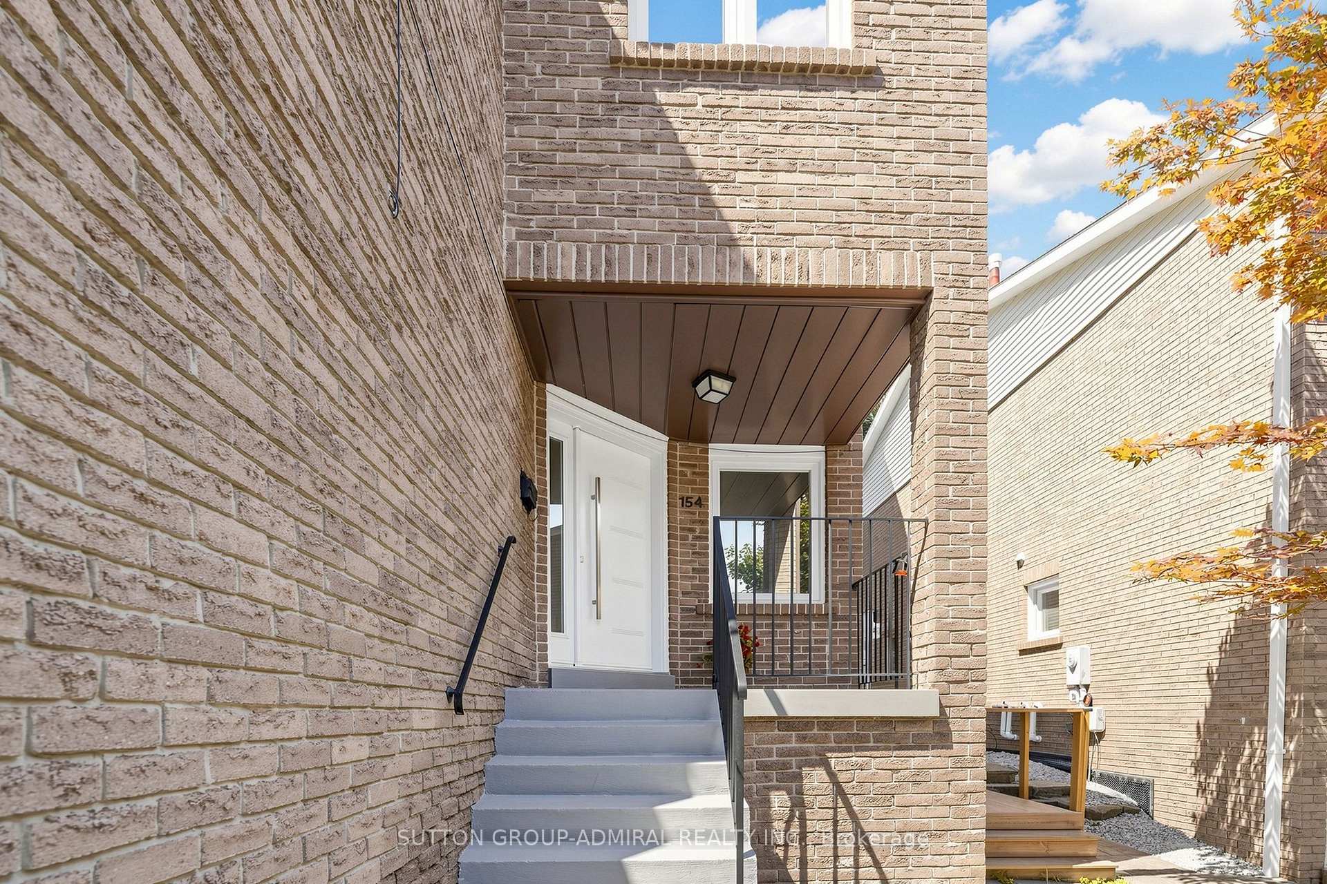 Photo 2 of 154 Baywood Court, Markham, Royal Orchard — HOMEH