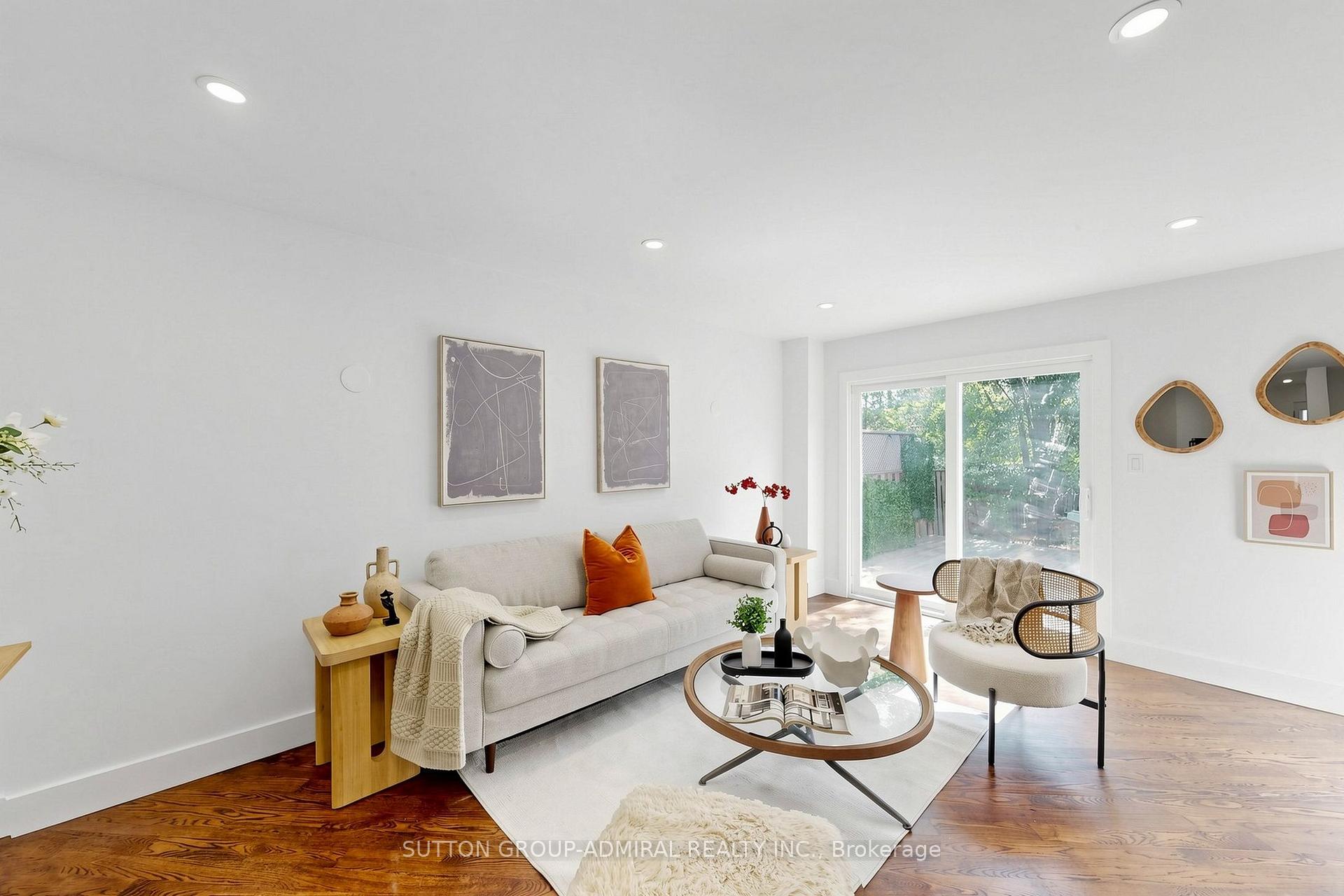 Photo 5 of 154 Baywood Court, Markham, Royal Orchard — HOMEH