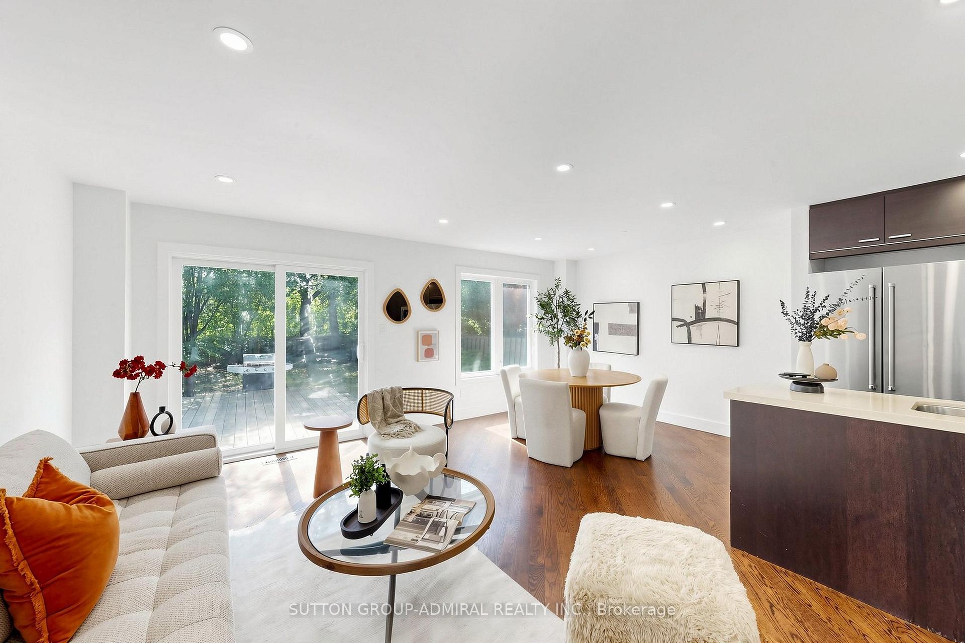 Photo 6 of 154 Baywood Court, Markham, Royal Orchard — HOMEH