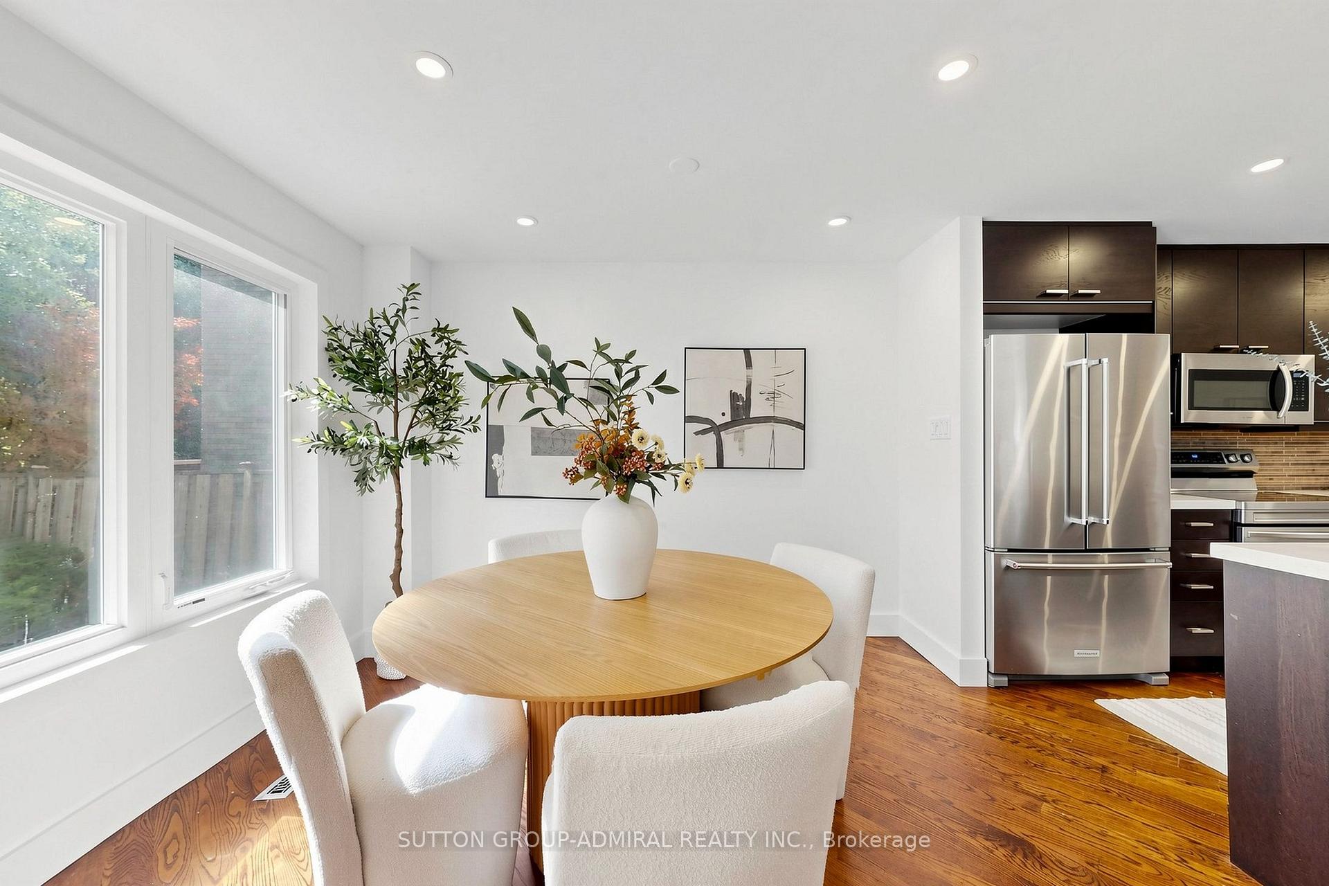 Photo 8 of 154 Baywood Court, Markham, Royal Orchard — HOMEH