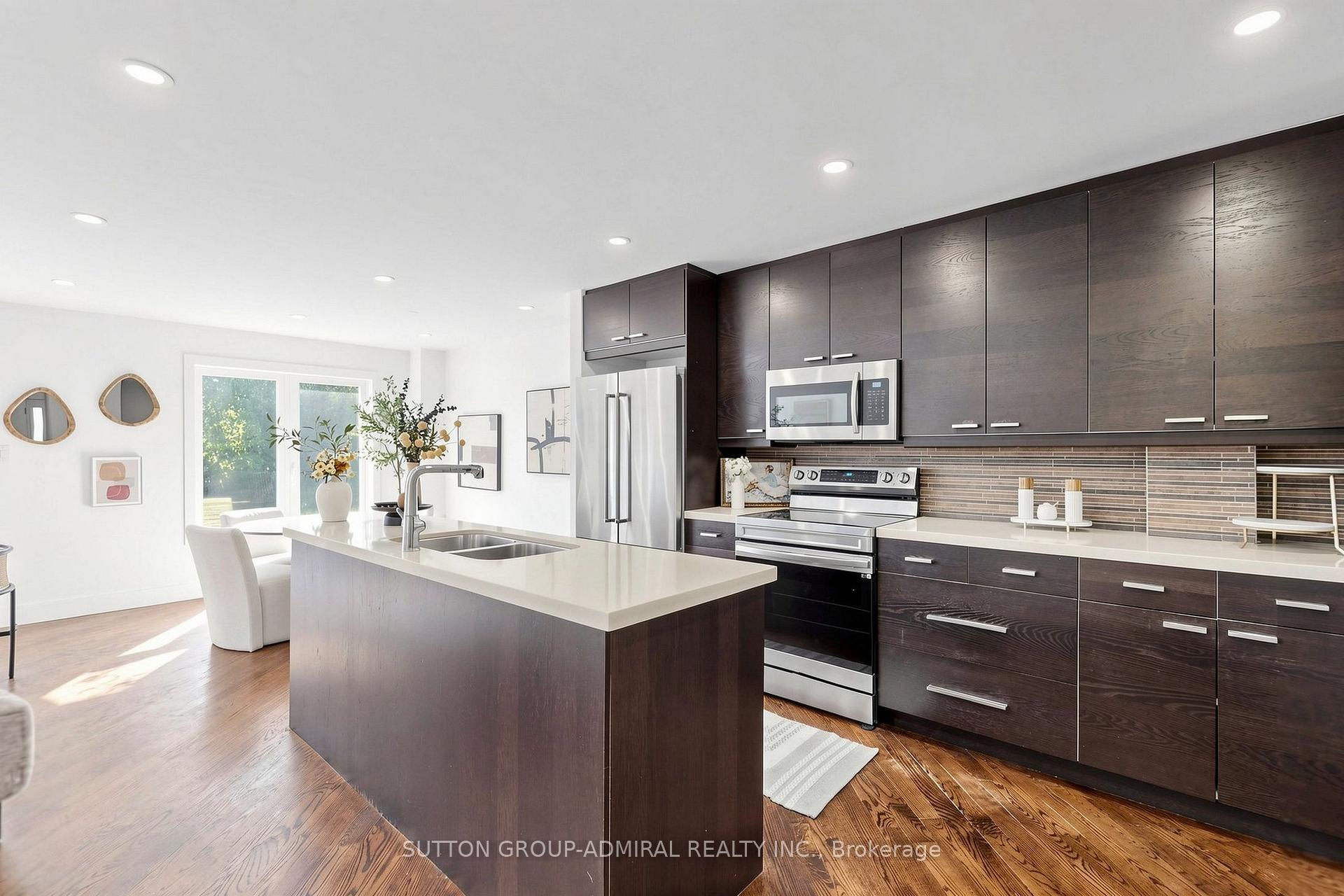 Photo 11 of 154 Baywood Court, Markham, Royal Orchard — HOMEH