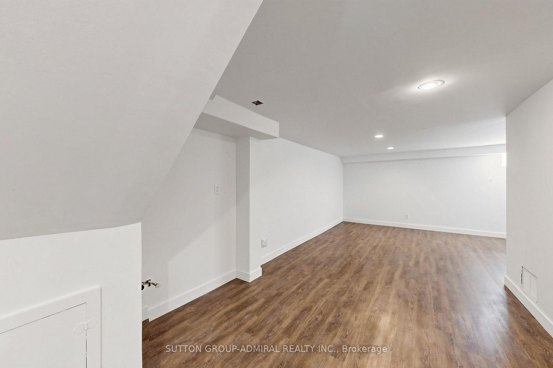 Photo 30 of 154 Baywood Court, Markham, Royal Orchard — HOMEH