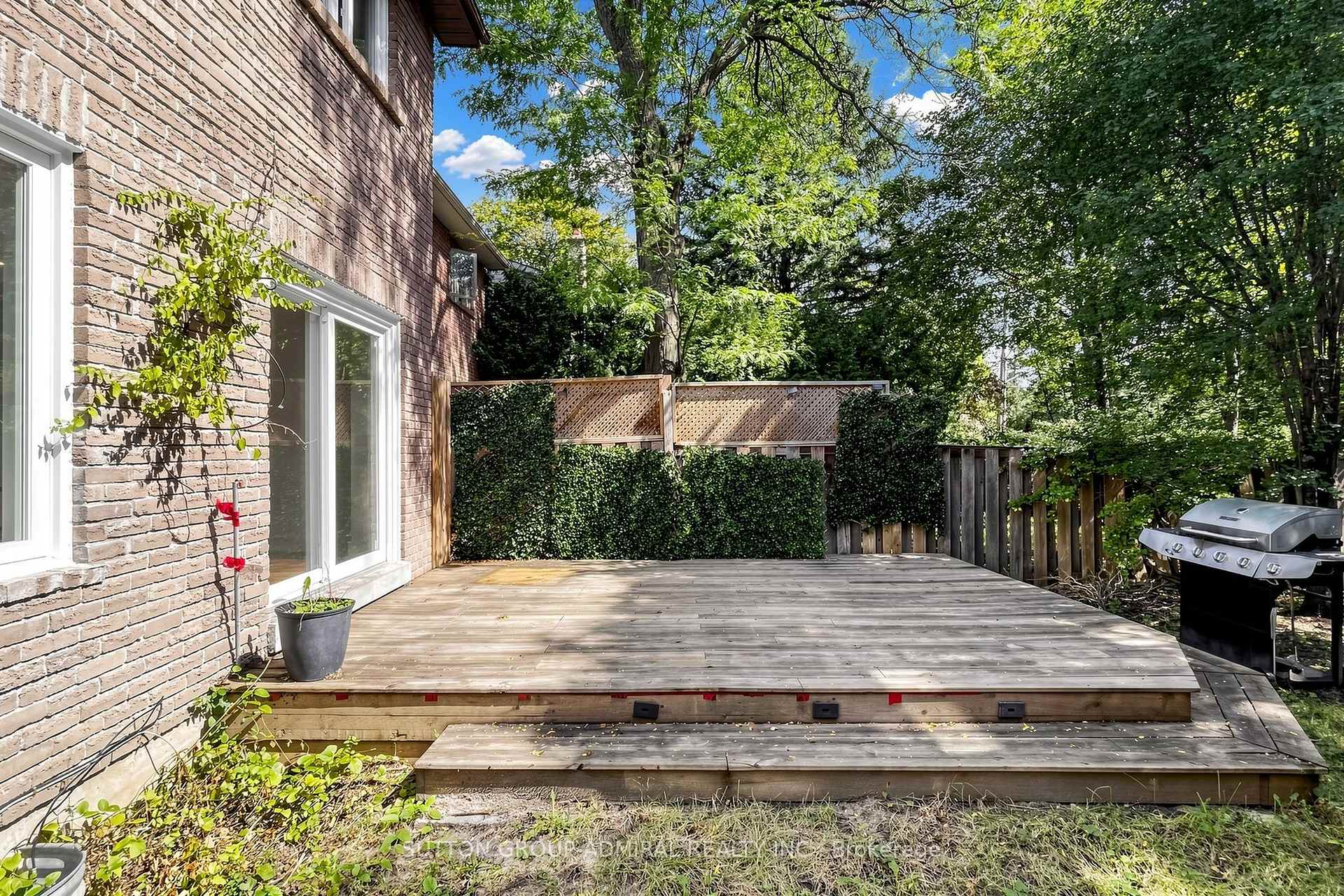 Photo 35 of 154 Baywood Court, Markham, Royal Orchard — HOMEH