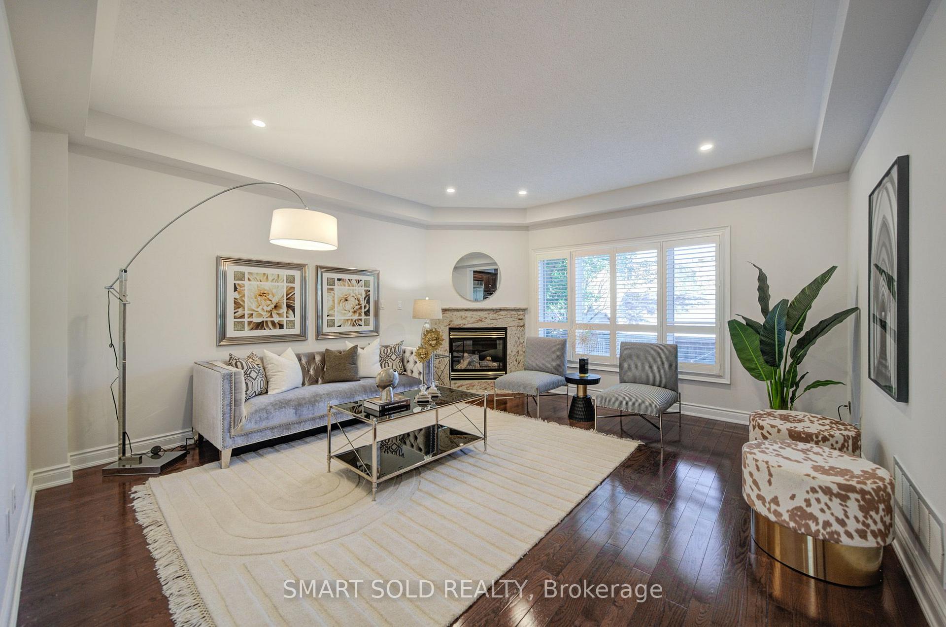 Photo 10 of 61 Aladdin Crescent, Richmond Hill, Westbrook — HOMEH