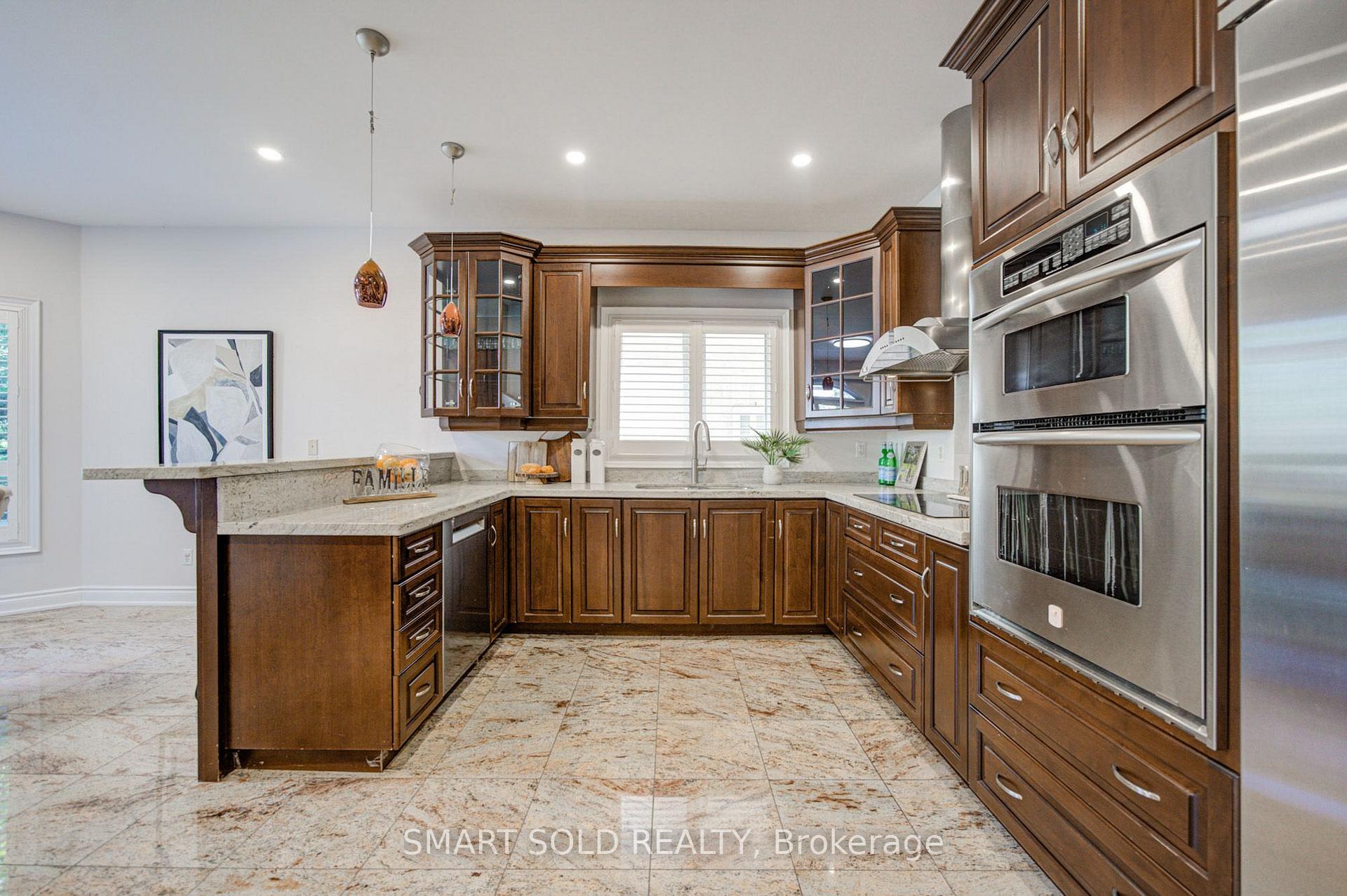 Photo 15 of 61 Aladdin Crescent, Richmond Hill, Westbrook — HOMEH