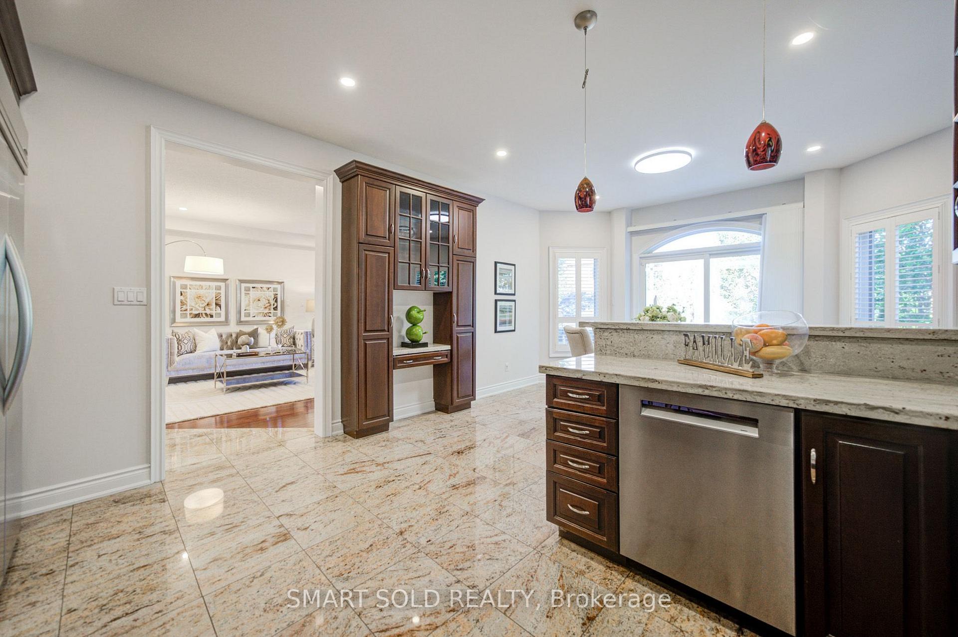 Photo 17 of 61 Aladdin Crescent, Richmond Hill, Westbrook — HOMEH