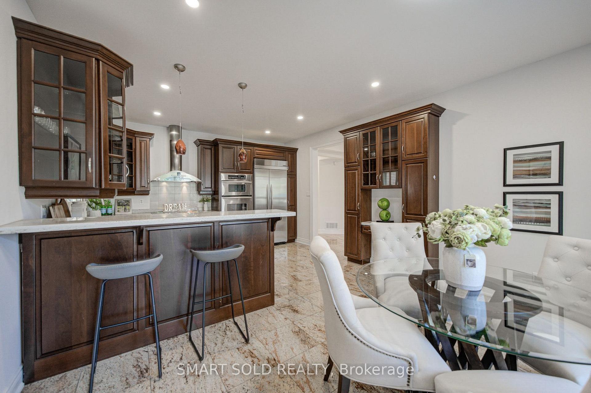 Photo 19 of 61 Aladdin Crescent, Richmond Hill, Westbrook — HOMEH