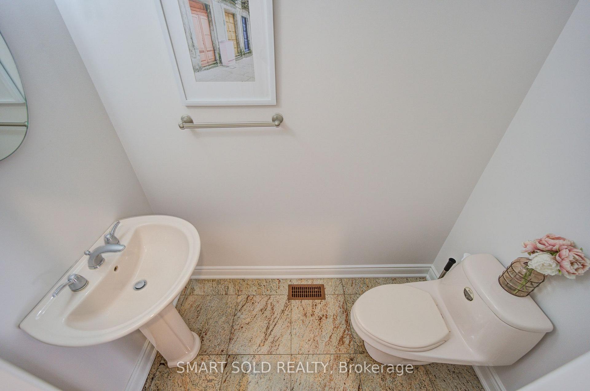 Photo 26 of 61 Aladdin Crescent, Richmond Hill, Westbrook — HOMEH