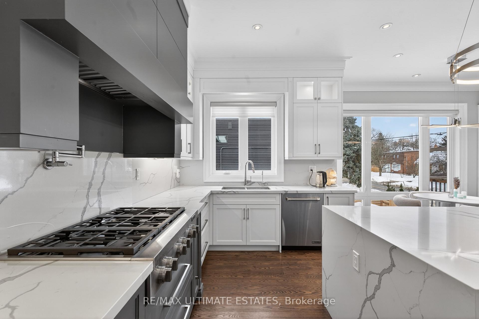 Photo 14 of 150 Norton Avenue, North York, Willowdale East — HOMEH