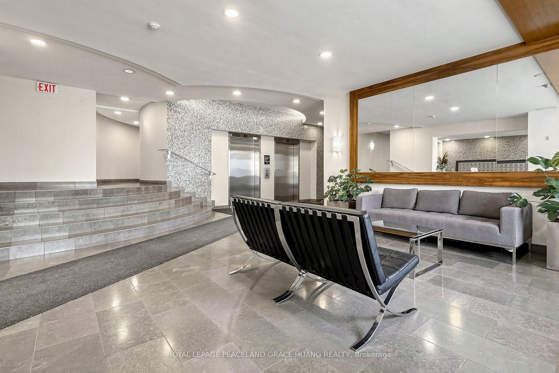 Photo 7 of Unit 609, 5 Rosehill Avenue, Toronto, Rosedale-Moore Park — HOMEH